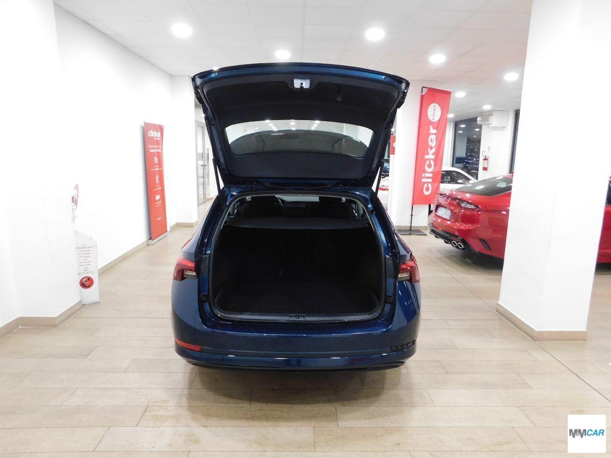 SKODA - Octavia Station Wagon - Octavia 2.0 TDI CR Wagon Executive