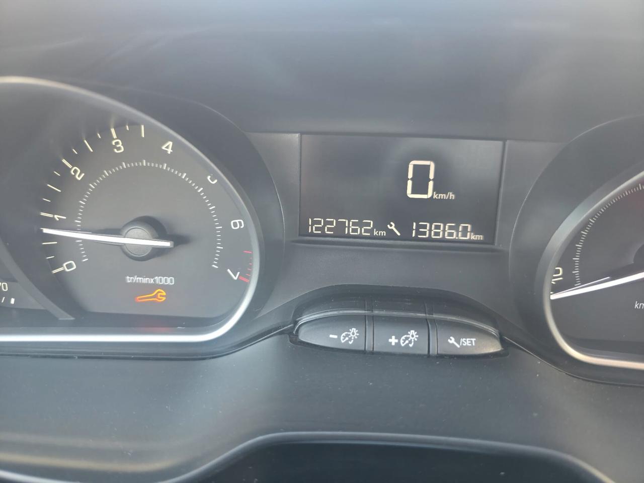 Peugeot 208 PureTech 82 Stop&Start 5 porte Signature