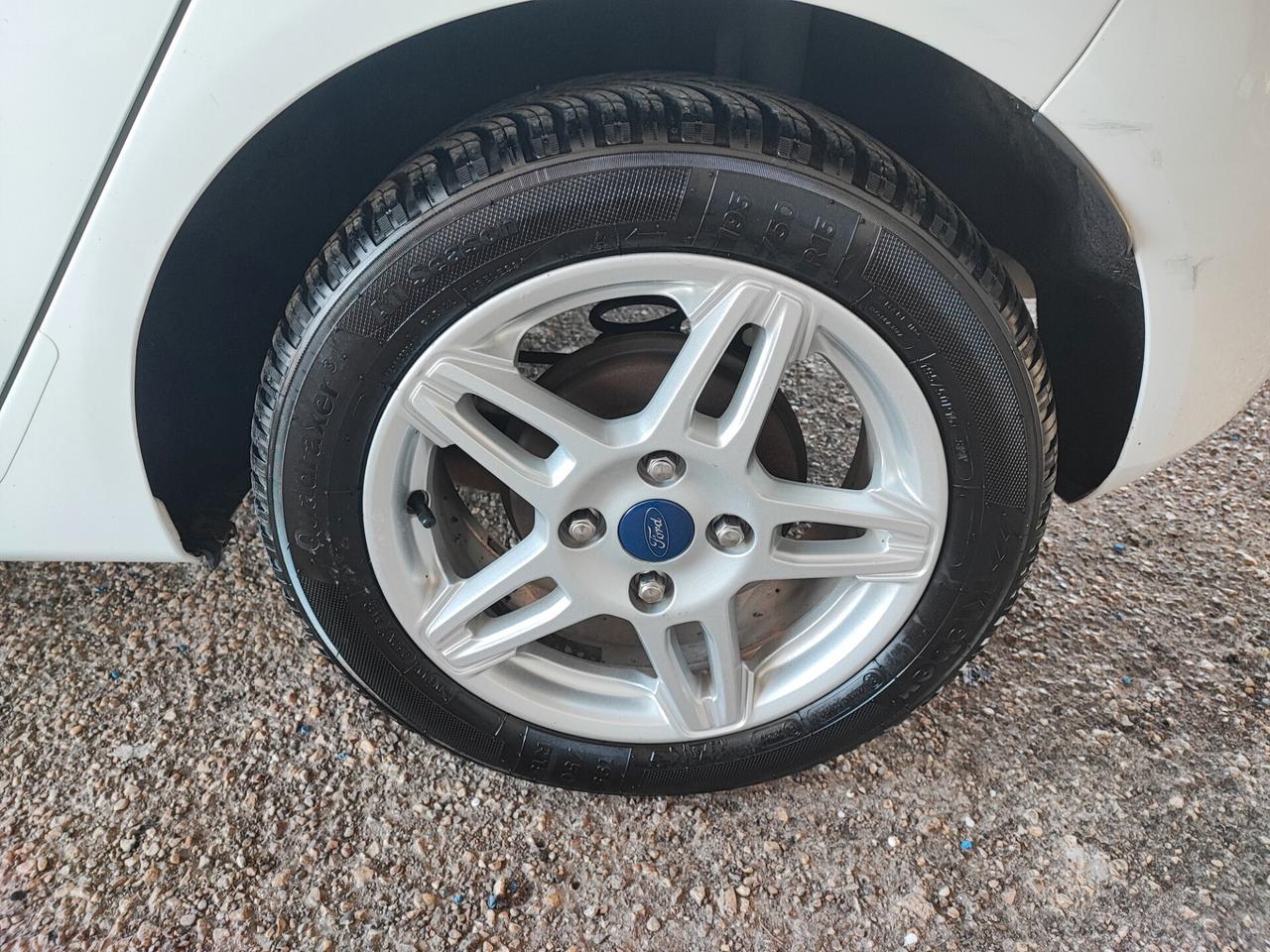 Ford Fiesta 1.4 5 porte Bz.- GPL