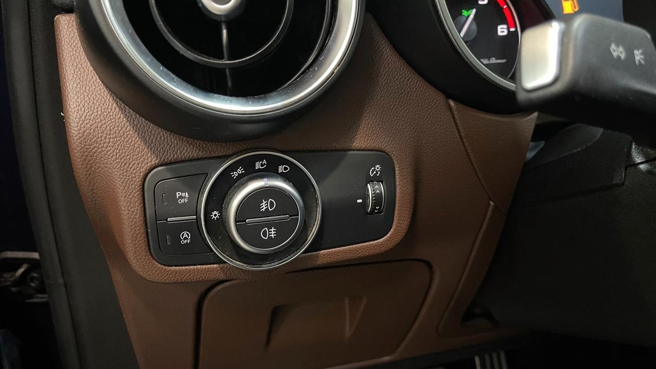 Alfa Romeo Stelvio 2.2 Turbodiesel 210 CV AT8 Q4 Executive