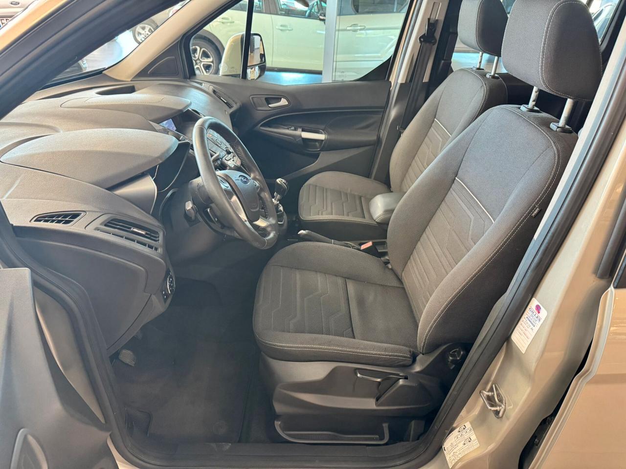 Ford Tourneo Connect 1.6 TDCi 115 CV Titanium