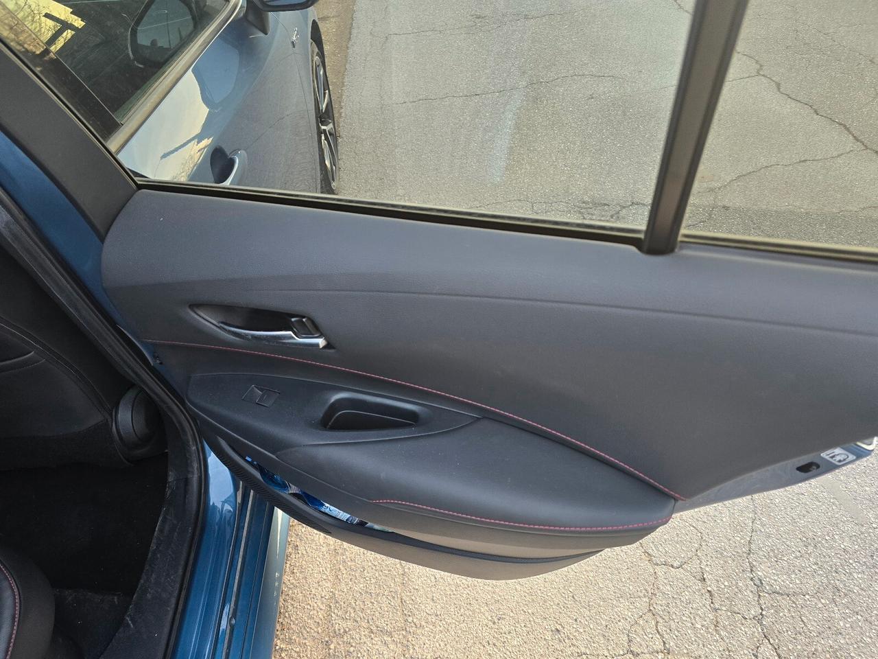 Toyota Corolla Touring Sports 2.0 Hybrid Lounge