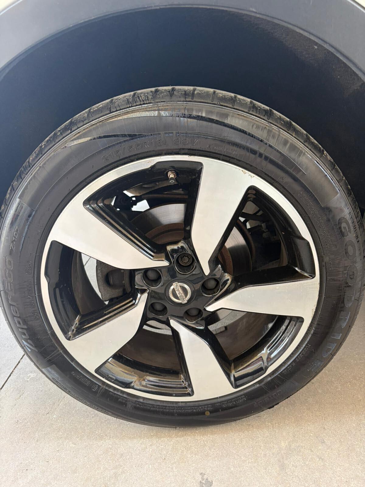 Nissan Qashqai 1.5 dCi tetto in vetro navigazione full