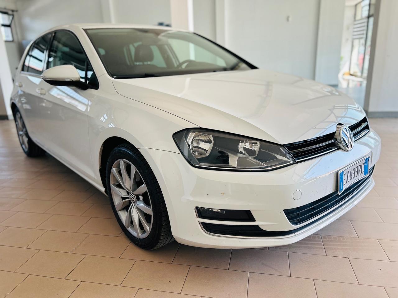 Volkswagen Golf BUSINESS 1.6 TDI 5P HIGHLINE BLUEMOTION TECHNOLOGY