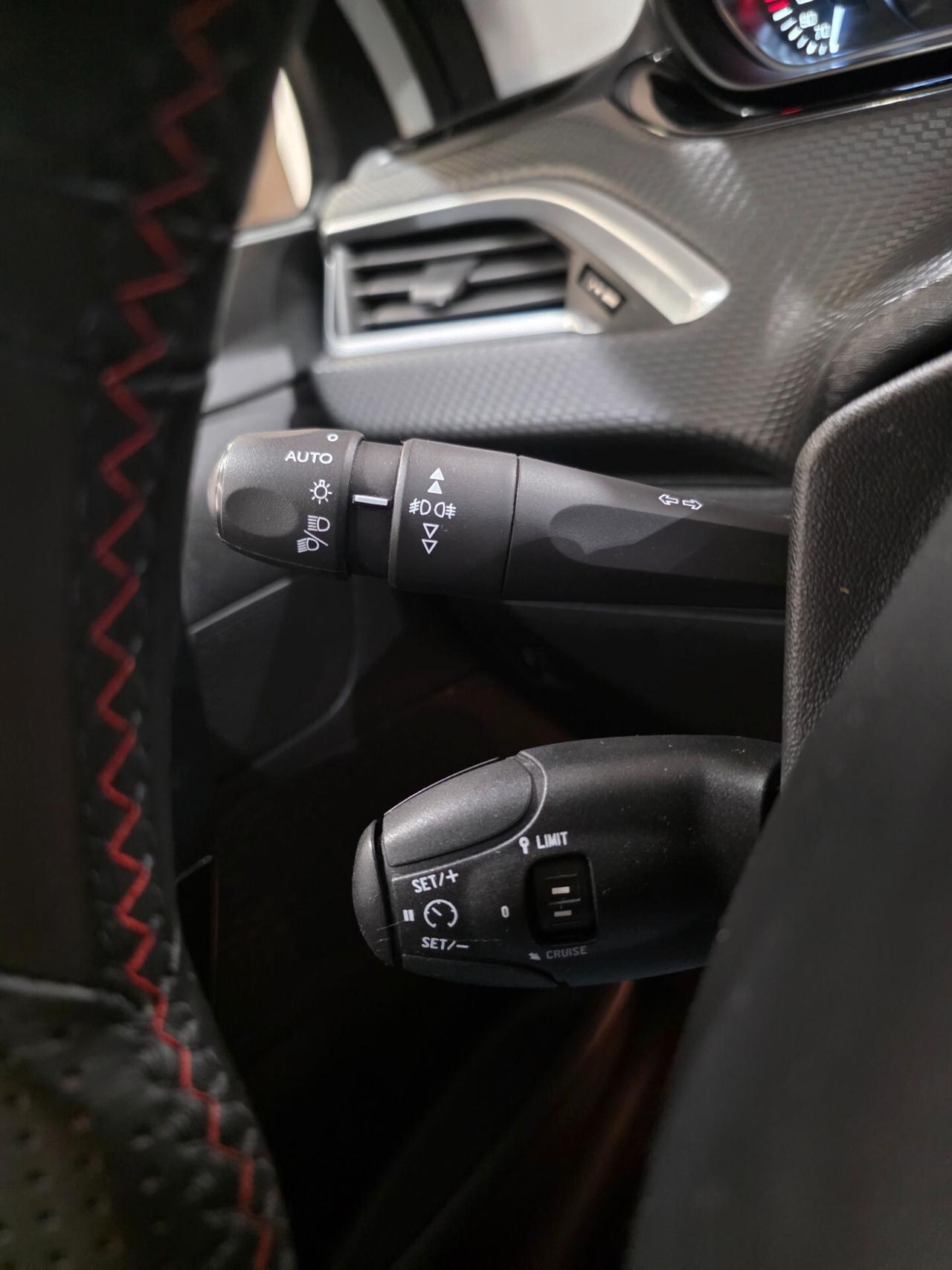 Peugeot 208 BlueHDi 100 5 porte GT Line
