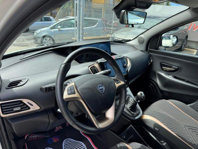 LANCIA Ypsilon 1.0 5 p S&S Alberta Ferretti Hybrid