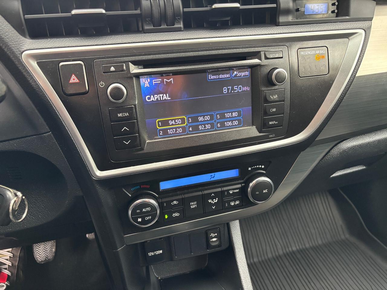 Toyota Auris 1.4 D-4D 5 porte ok neopatentati