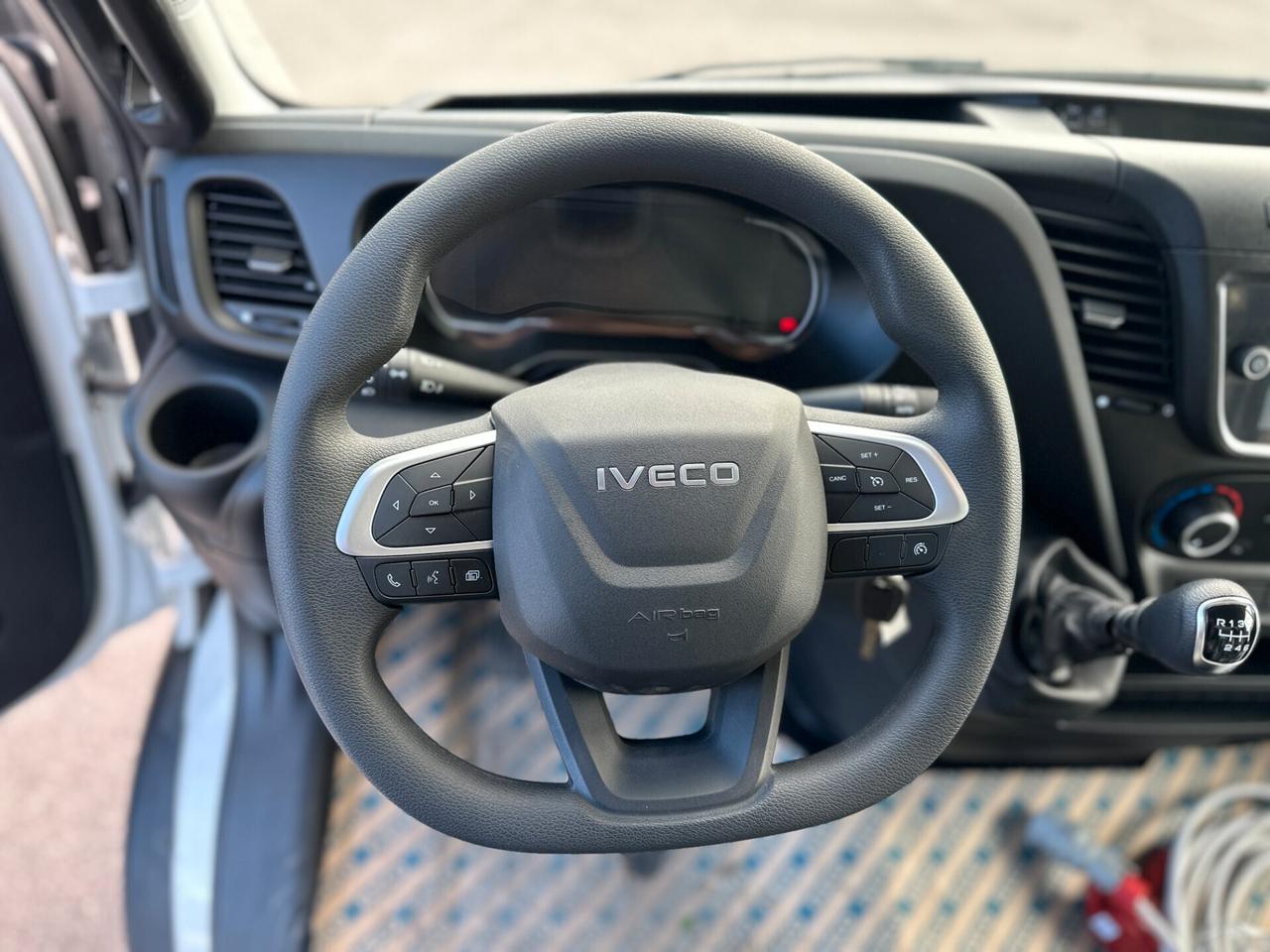 IVECO DAILY 35-180 New Model Isotermico