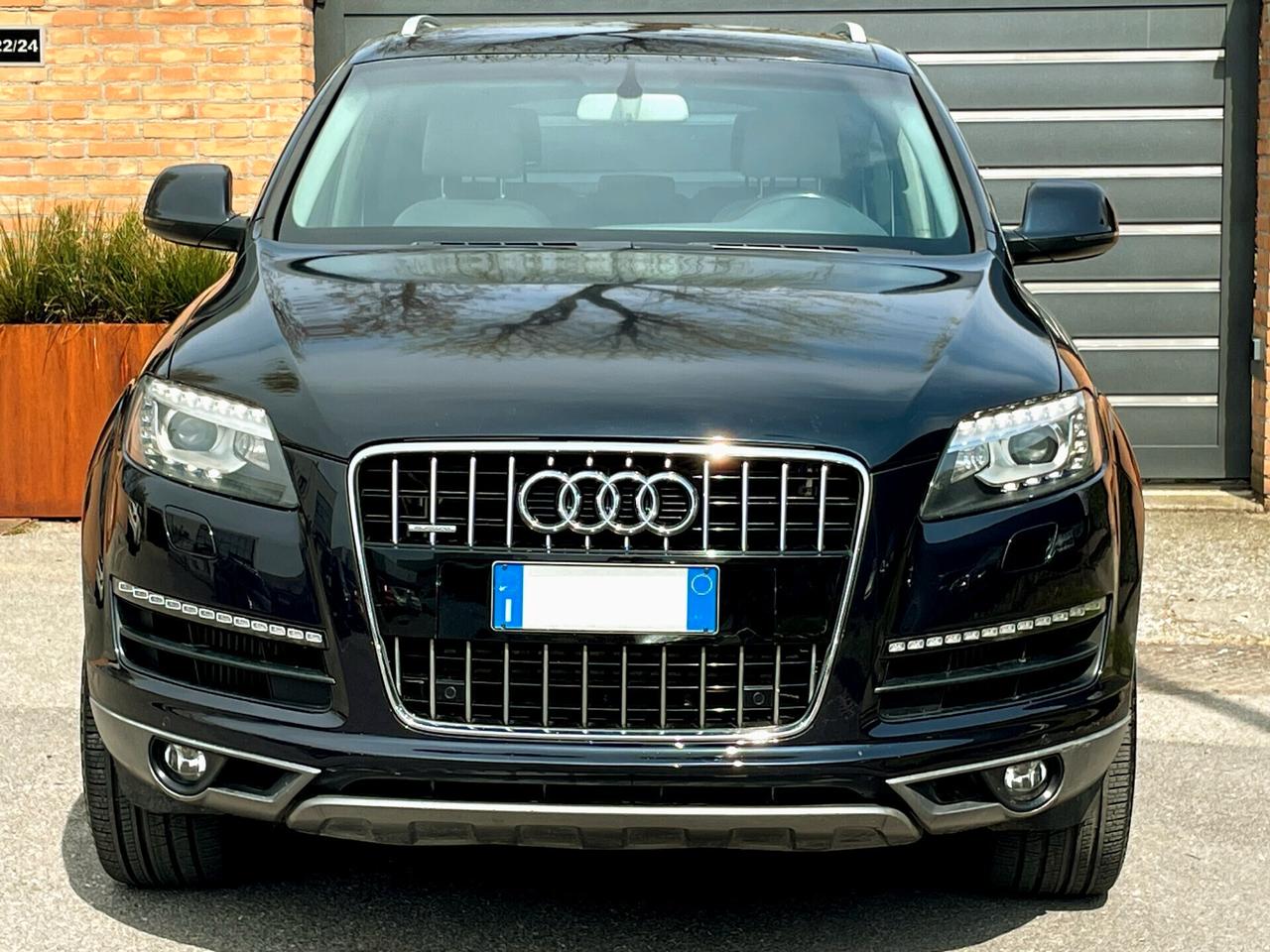 AUDI Q7 3.0D 8m 4x4-EURO 5-Navi,Led-Garanzia-2012