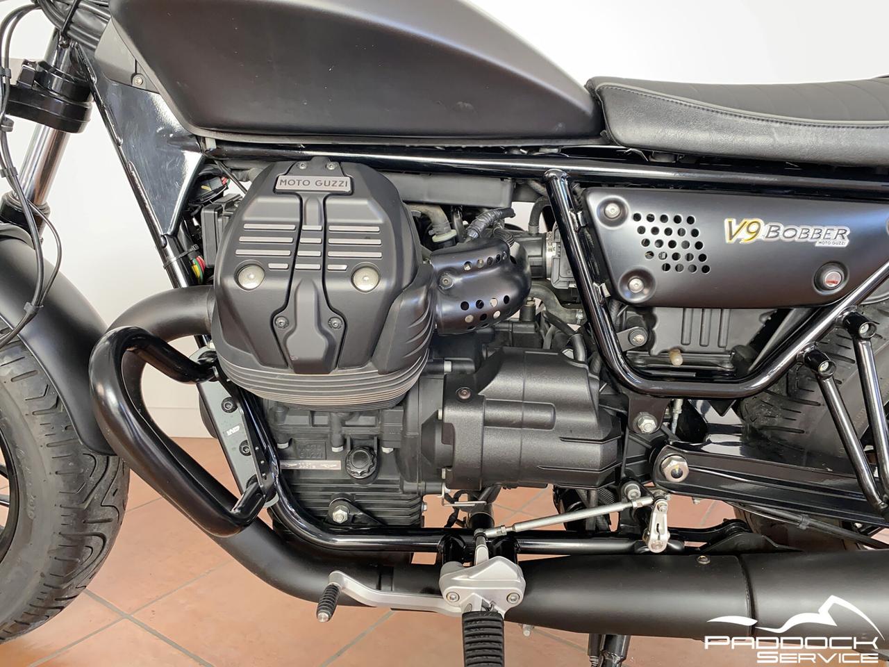 Moto Guzzi V9 Bobber 2016 nero opaco