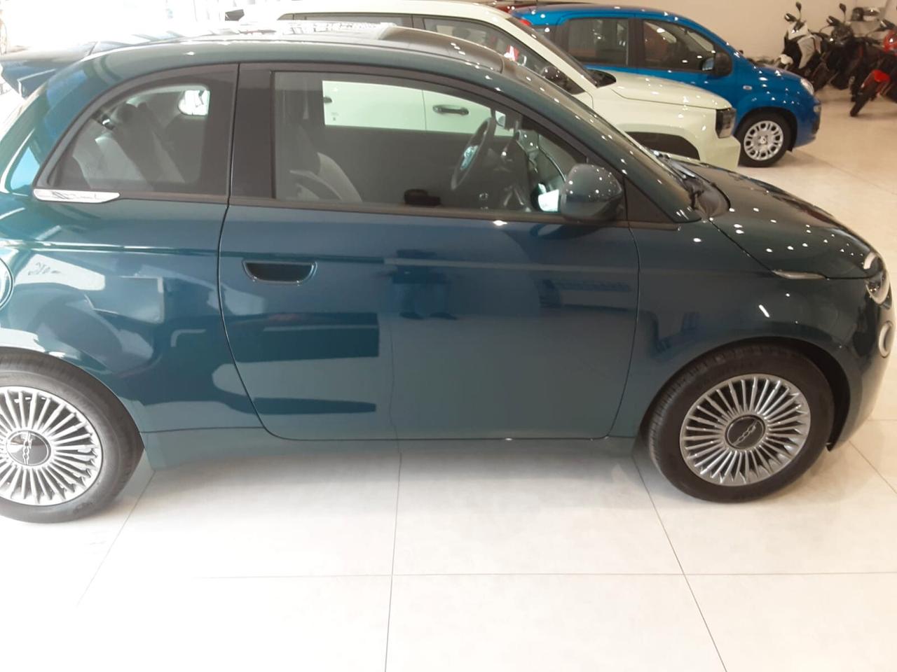 Fiat 500 Berlina Hybrid Torino
