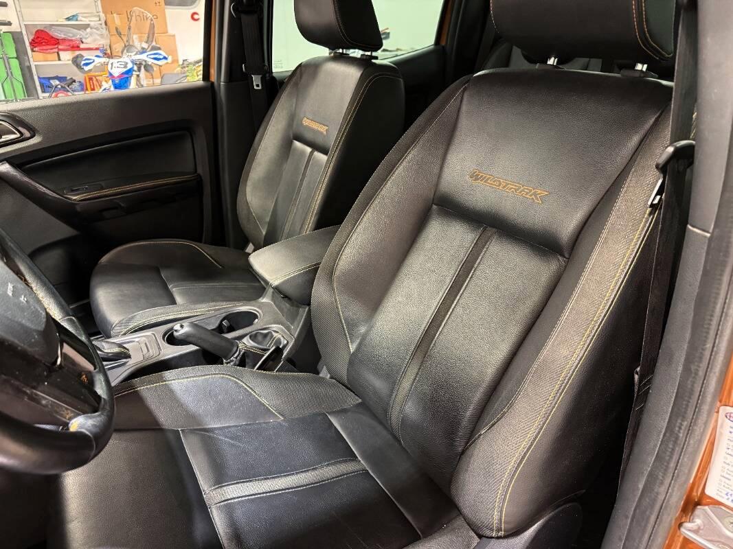 Ford Ranger 3.2 tdci double cab Wildtrak 200cv auto Autocarro 5 posti