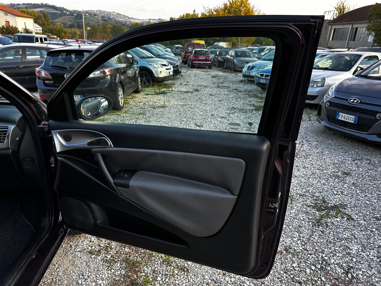 Lancia Ypsilon 1.2 Modamilano