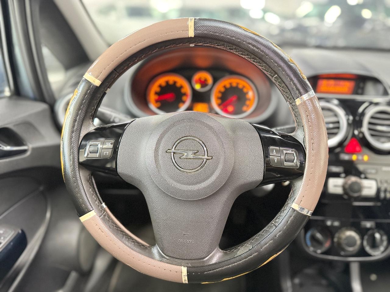 Opel Corsa 1.2 5 porte Easytronic Cosmo