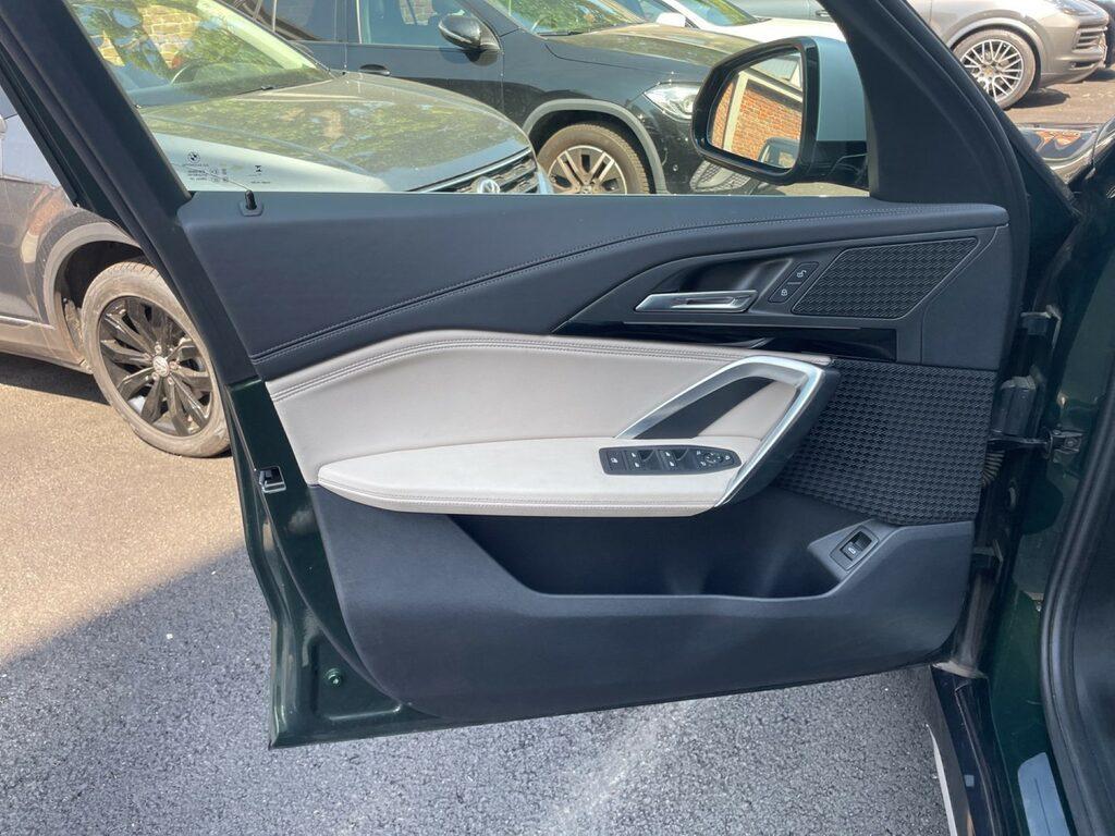 BMW X1 18 i X-Line Edition Essence sDrive DCT