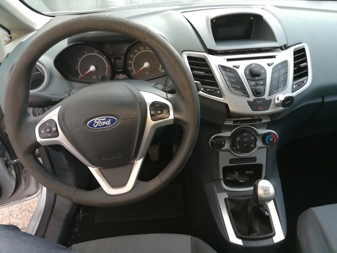 Ford Fiesta 1.4 GPL MOTORE ROTTO