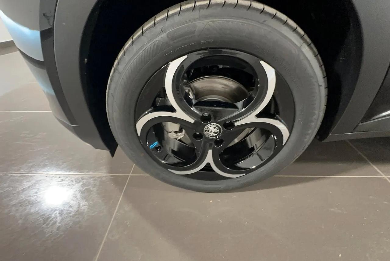 Alfa Romeo Junior 1.2 136 CV Hybrid eDCT6 Speciale