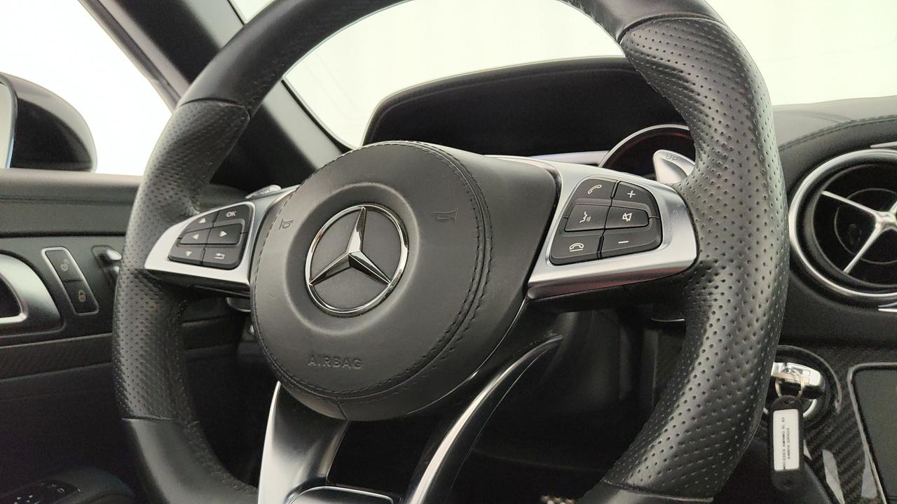 Mercedes-Benz SL 63 AMG auto