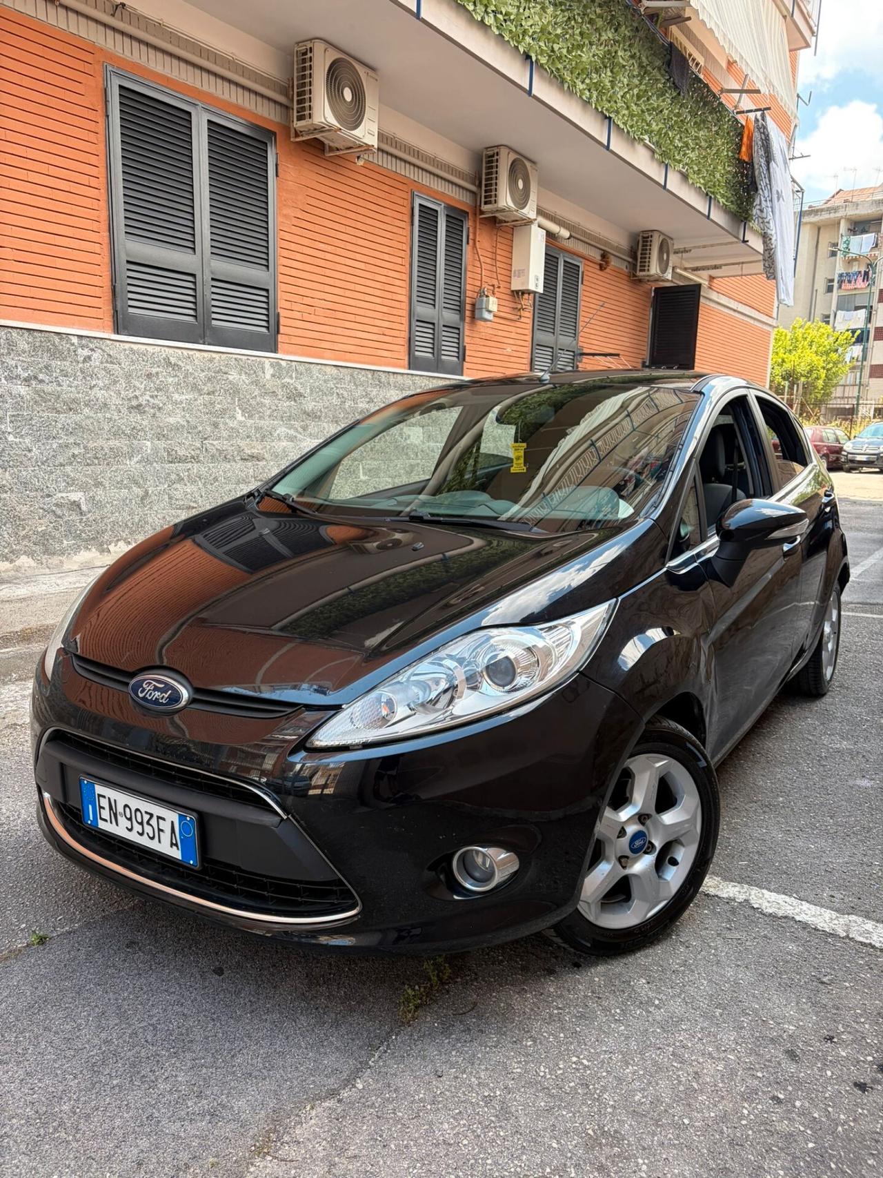Ford Fiesta 1.4 TDCI 70CV 5P TITANIUM