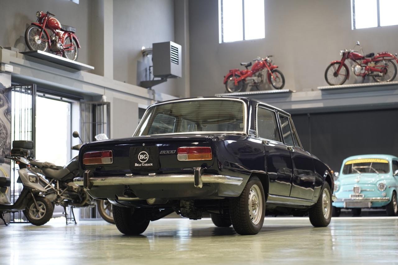 Alfa Romeo Giulia 2000