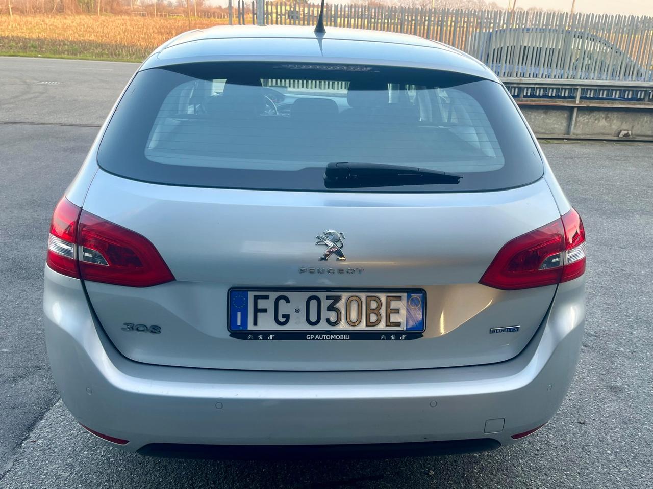 Peugeot 308 BlueHDi 120 SW Allure