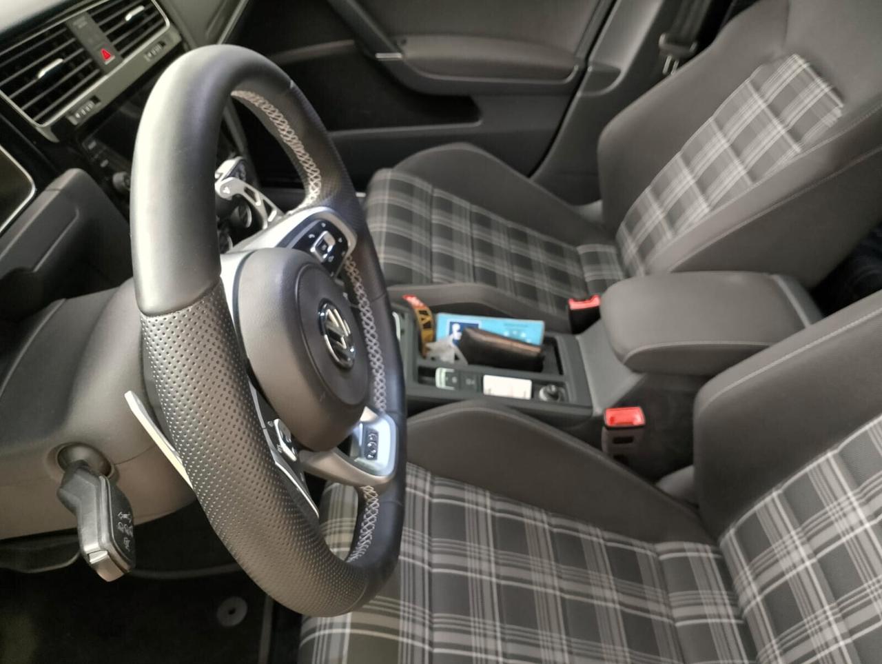 Volkswagen Golf GTD 2.0 TDI DSG 5p. BlueMotion Technology
