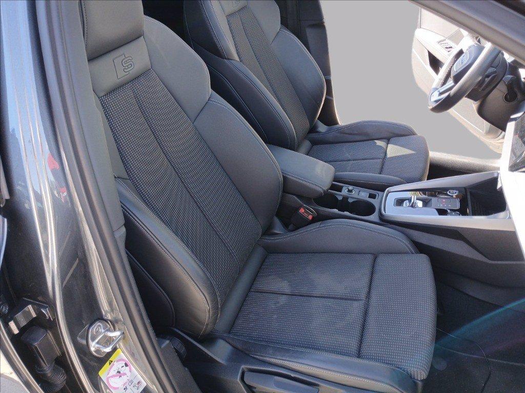 AUDI A3 Sportback 35 2.0 tdi Identity Black s-tronic del 2023