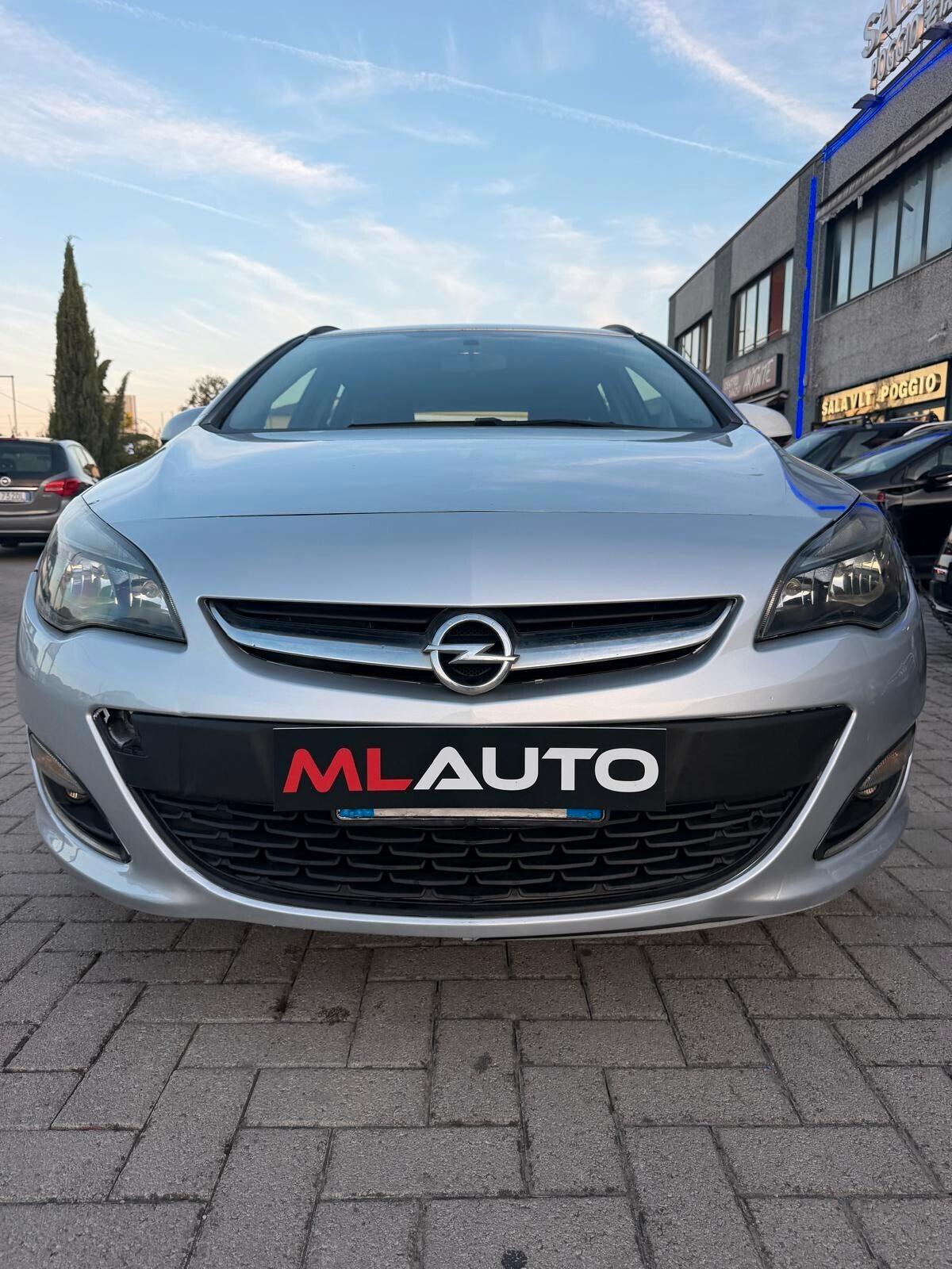 Opel Astra 1.7 CDTI 110CV Sports Tourer Cosmo OK NEOPATENTATO