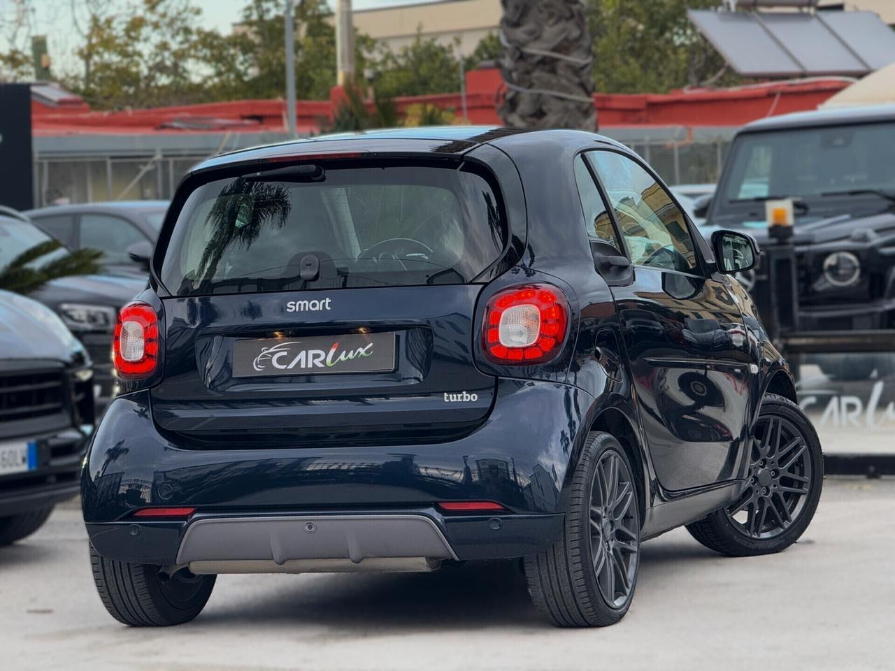 Smart forTwo 0.9 T Parisblue BRABUS Style 90CV