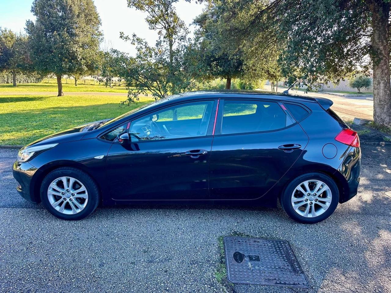 Kia Ceed cee'd 1.4 GPL 5 porte Active 75.000