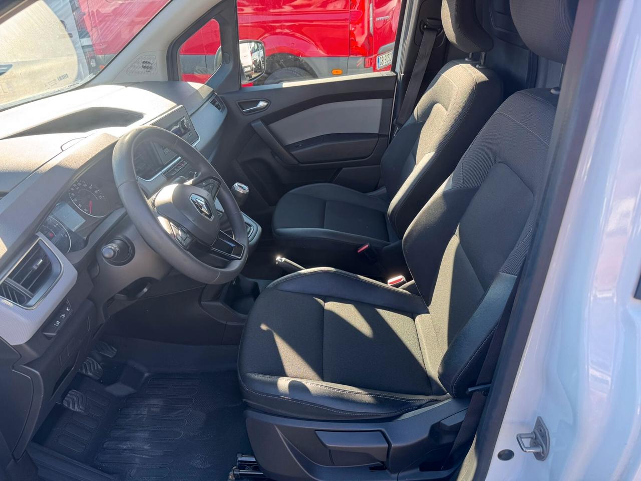 RENAULT KANGOO 1.5DCI 95CV E6D-I 2022