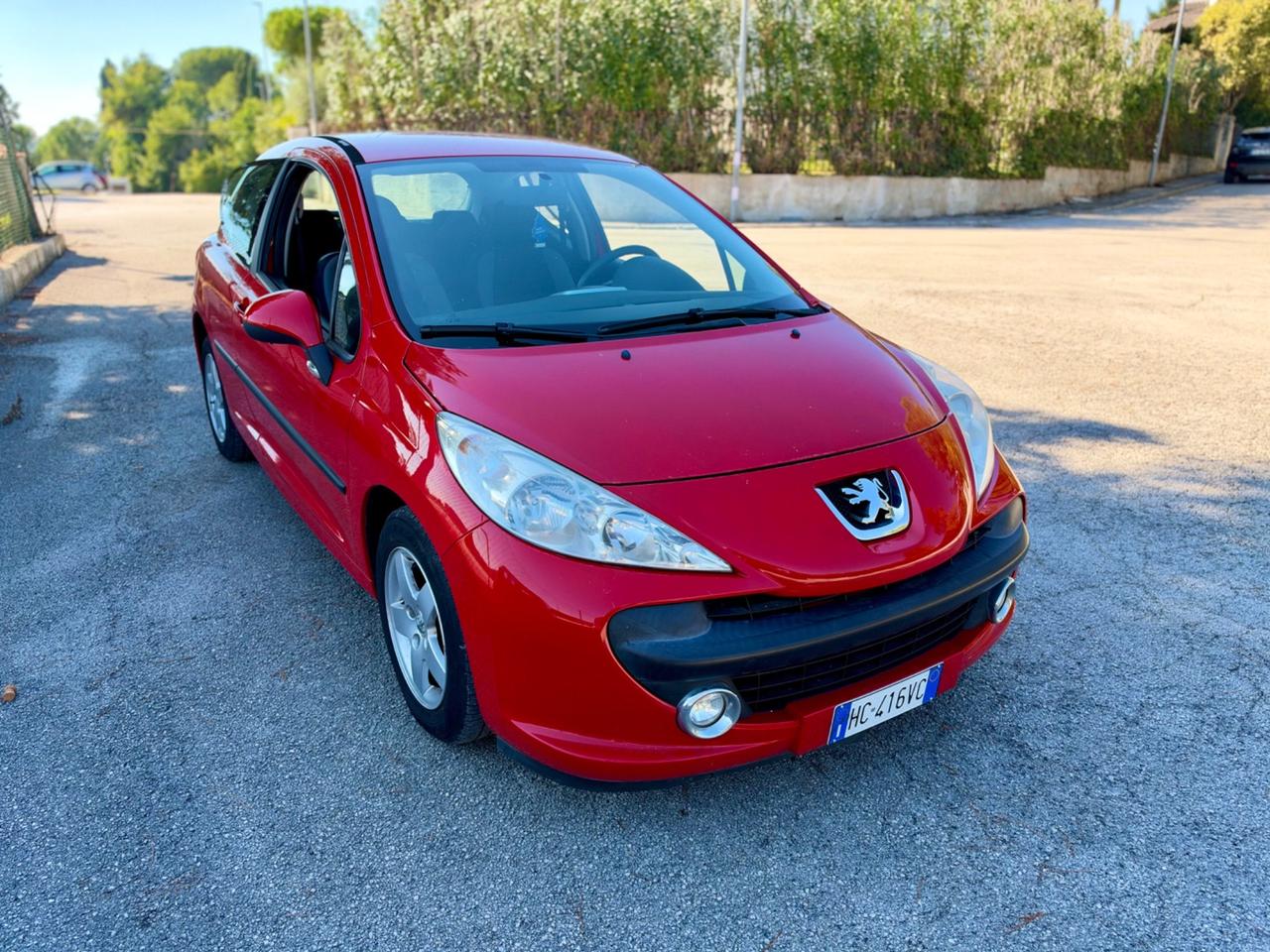 Peugeot 207 sport 1.4 Benzina Neopatentati