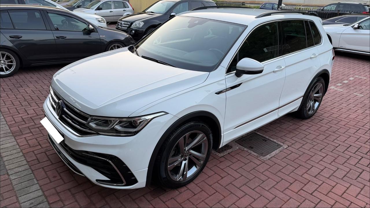 Volkswagen Tiguan 2.0 TDI 150 CV SCR DSG R-Line