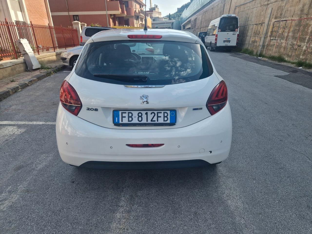 Peugeot 208 PureTech 82 5 porte Allure