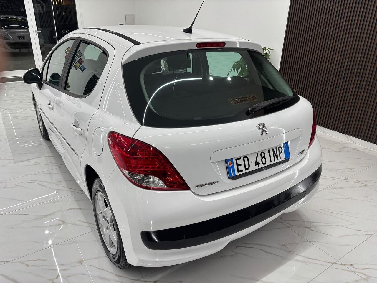PEUGEOT 207 1.4 HDi 70CV ANNO 2010