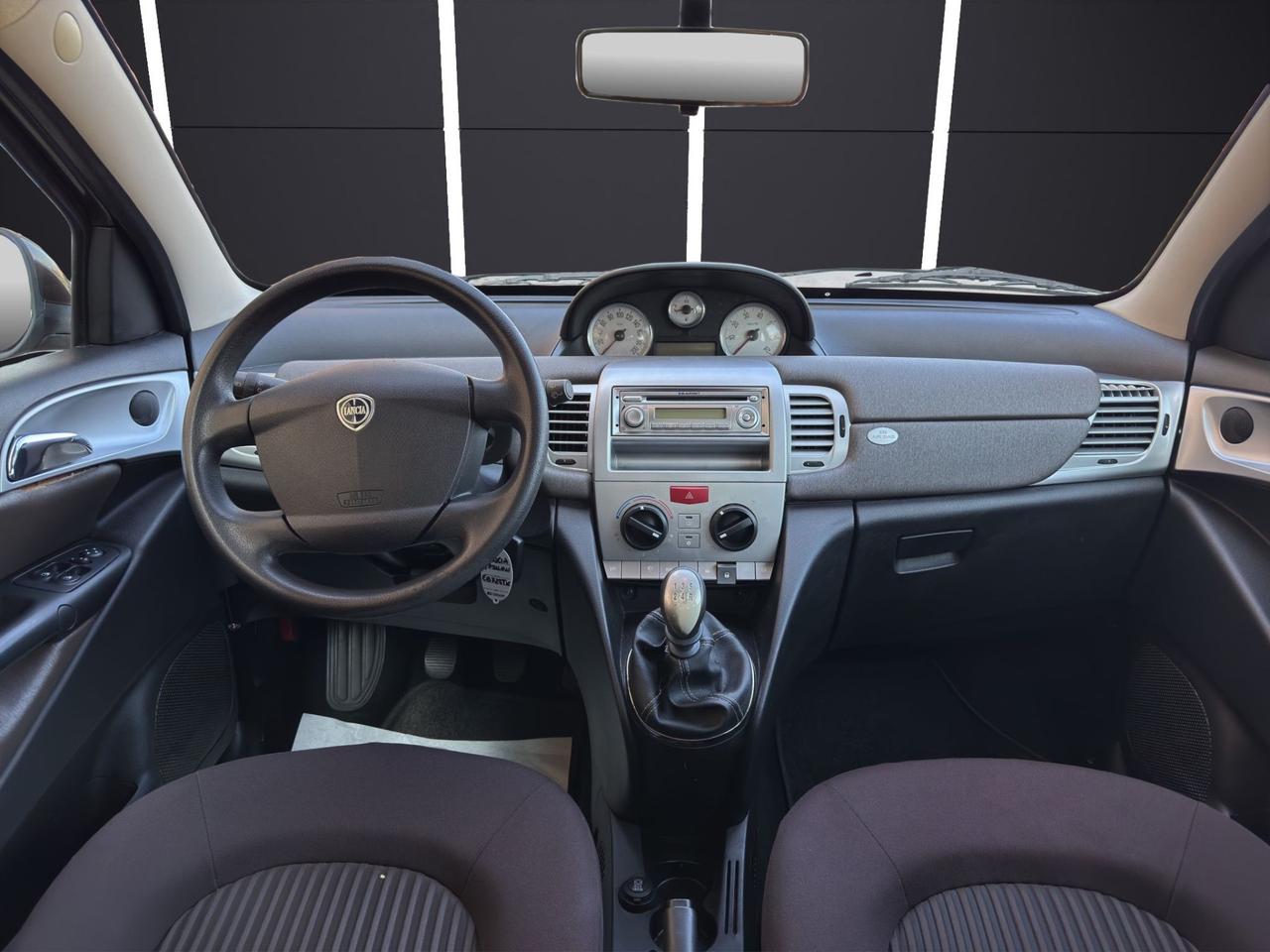 Lancia Ypsilon 1.2 Versus