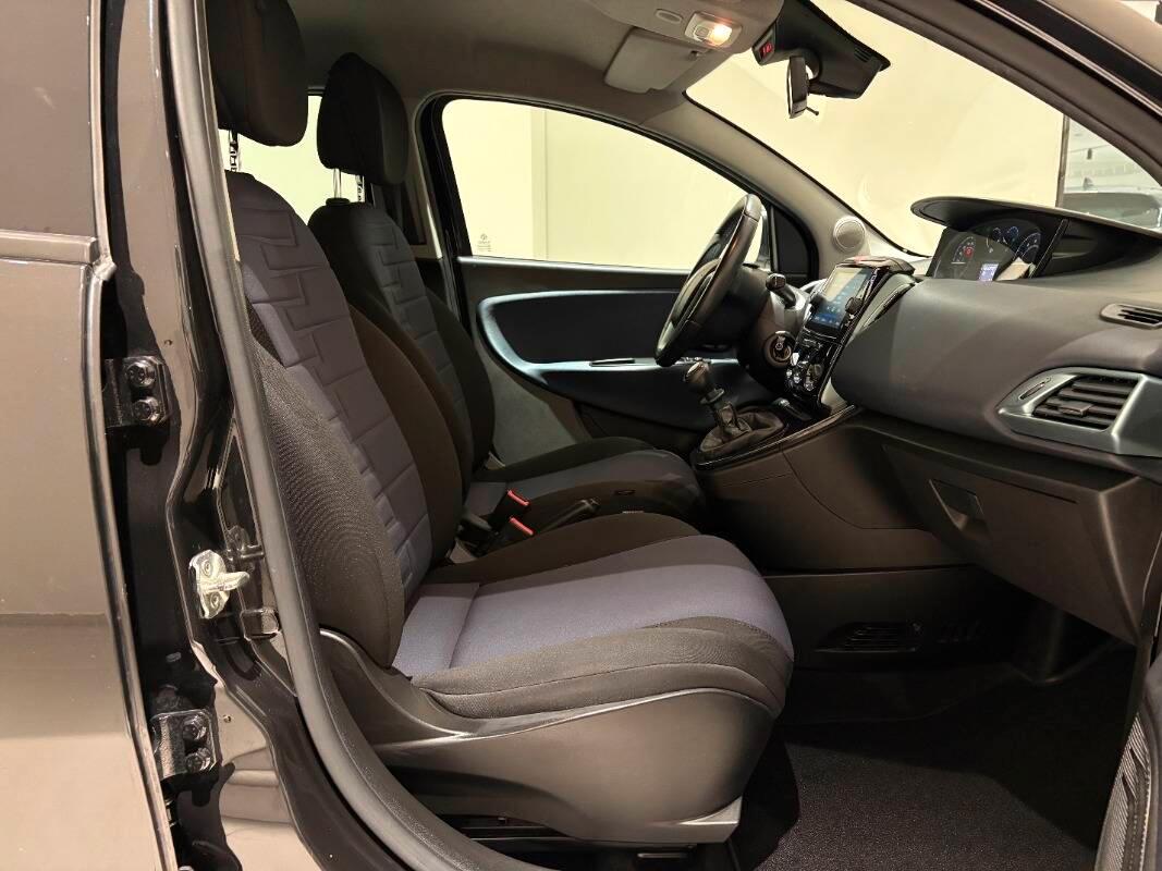 Lancia Ypsilon III 1.0 firefly hybrid Gold Plus s&s 70cv 5p.ti