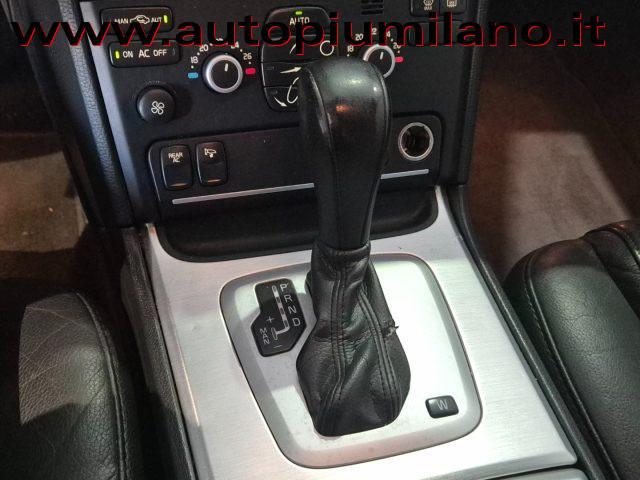VOLVO XC90 D5 AWD Geartronic Momentum