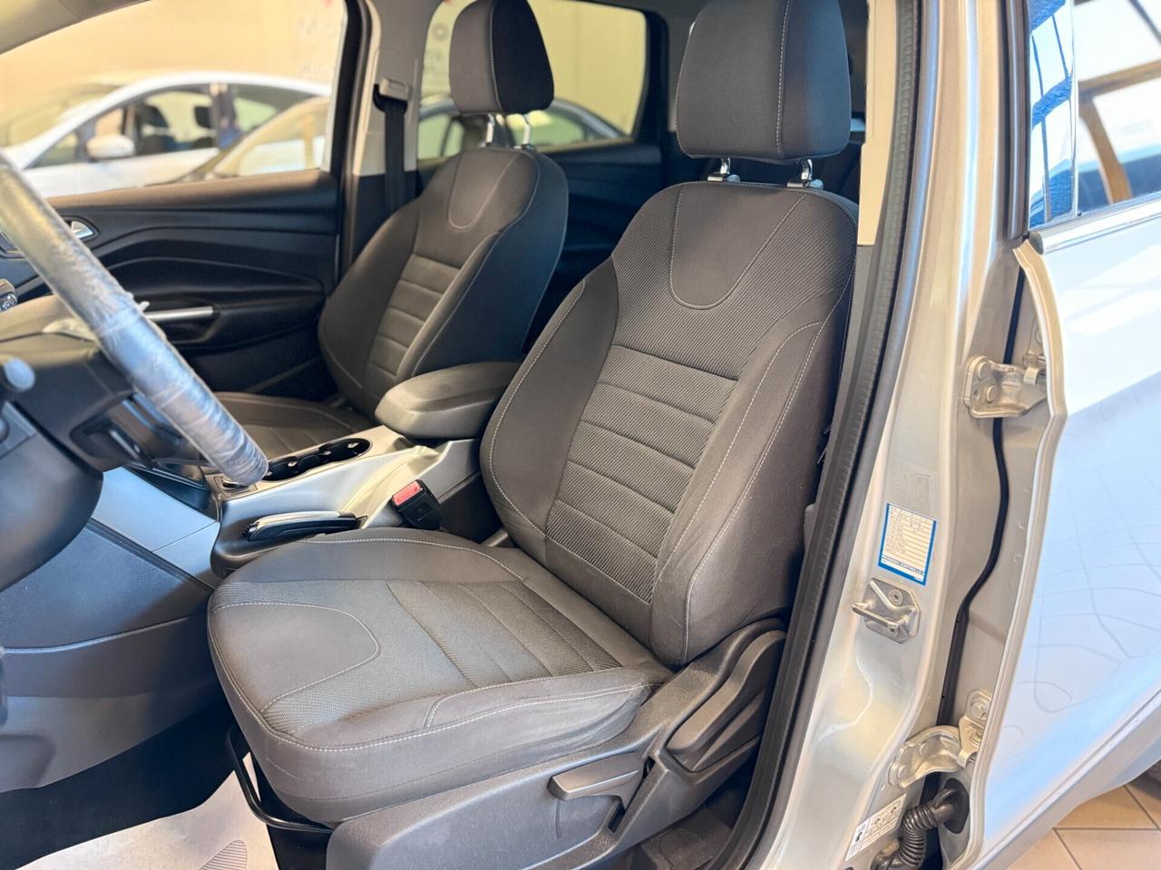 Ford Kuga 2.0 TDCI 115 CV 2WD Titanium