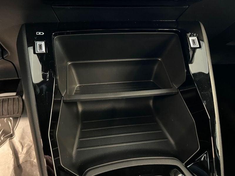 Peugeot 2008 2008 Hybrid 145 e-DCS6 Style