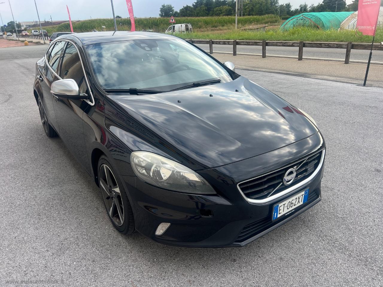 VOLVO V40 D2 1.6 R-design CERCHI 18