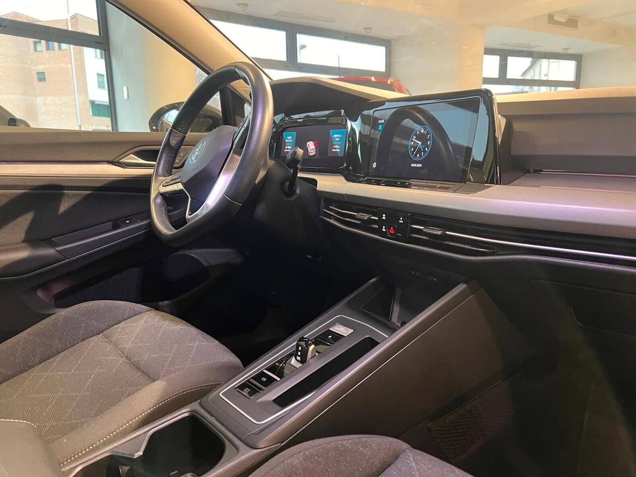 Volkswagen Golf 1.0 TSI EVO Life DSG