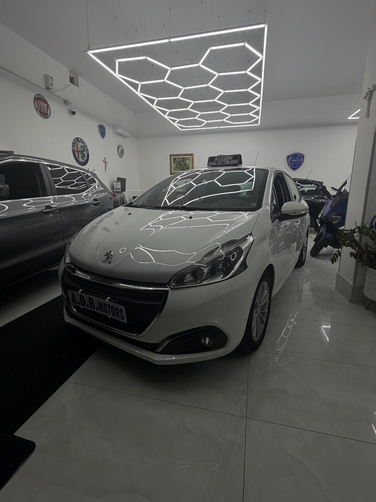 Peugeot 208 PureTech 82 5p. GPL Allure