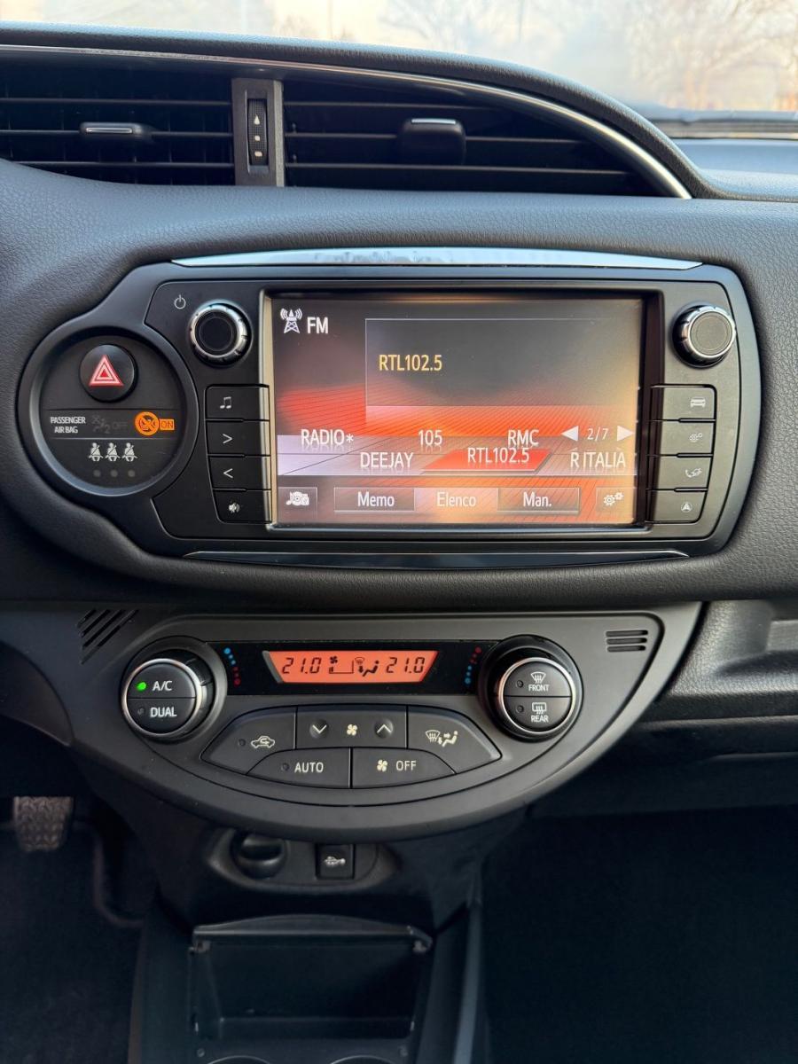 TOYOTA - Yaris - 1.4 D-4D 5p. Lounge #1PROPRIETARIO