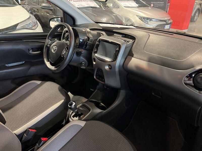 Toyota Aygo Connect 1.0 VVT-i 72 CV 5 porte x-play