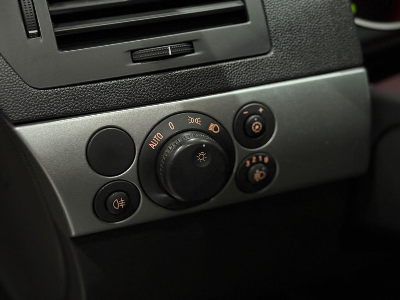 Opel Astra 1.7 CDTI 110CV/Kw81 Per Neopatentati