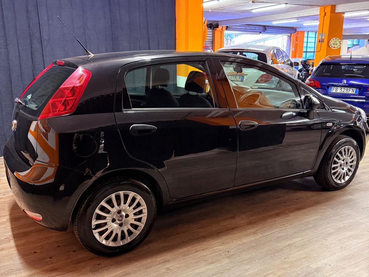 BELLISSIMA FIAT PUNTO CON SOLI 61.599 KM IN OTTIME CONDIZIONI