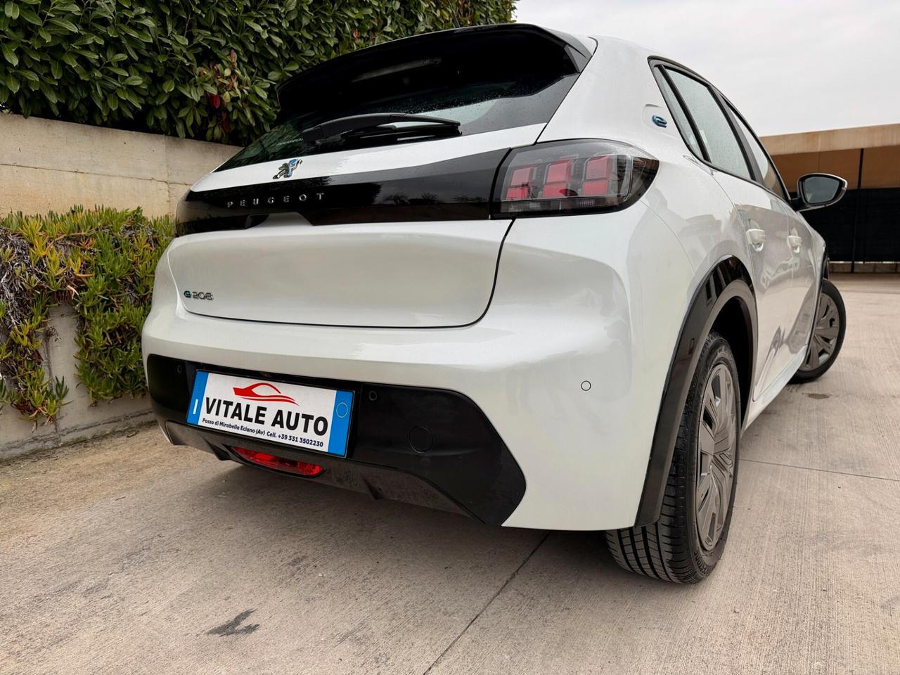 Peugeot 208 motore elettrico 136 CV 5 porte Active