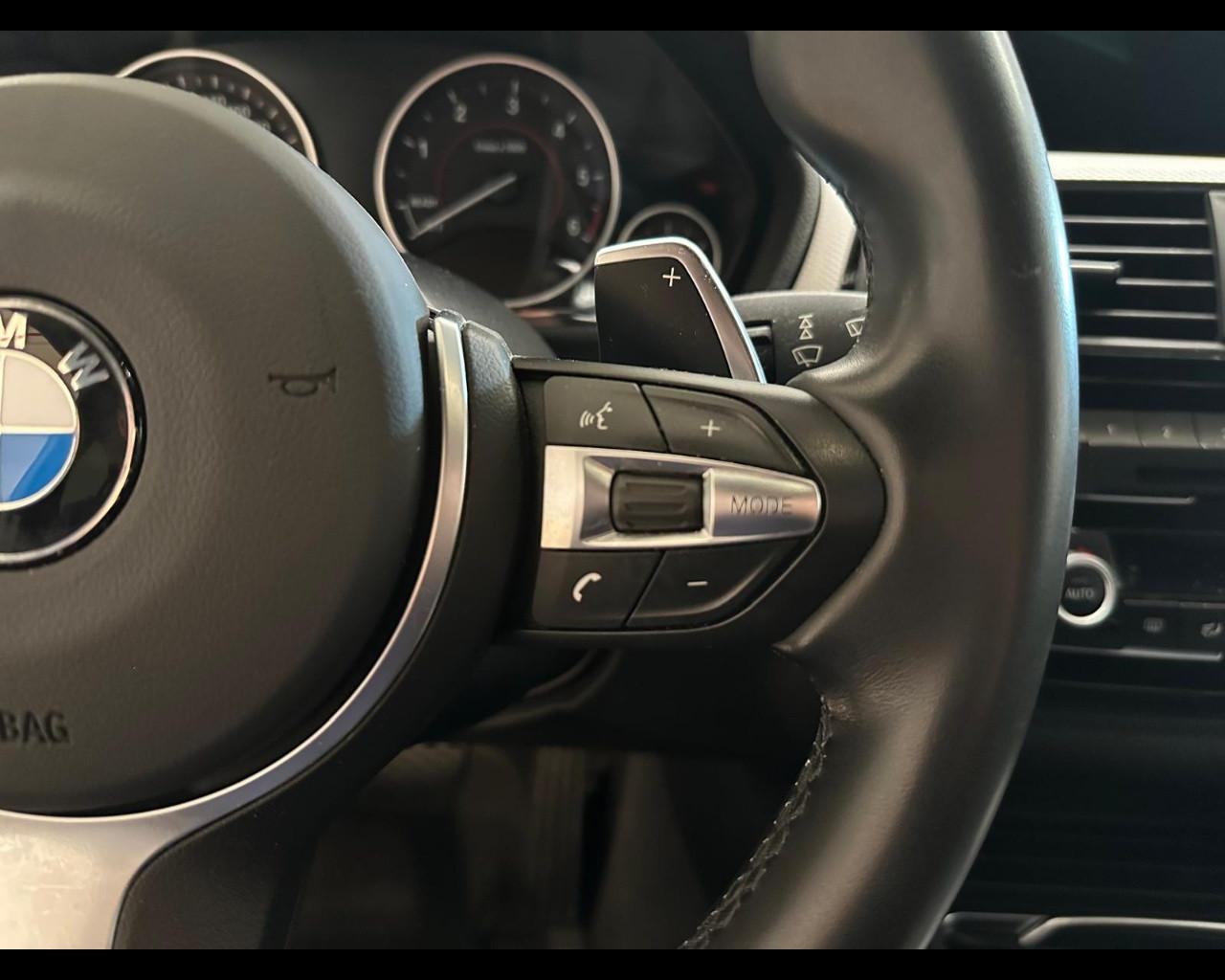 BMW Serie 3 (F30/31) - 320d xDrive Touring Msport