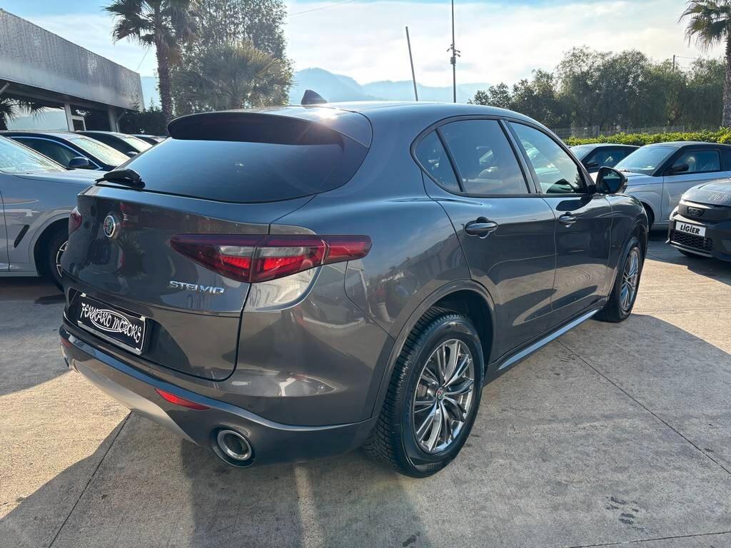 Alfa Romeo Stelvio 2.2 Turbodiesel 210 CV2018/176.00 KM Tua a soli 169 Euro al mese